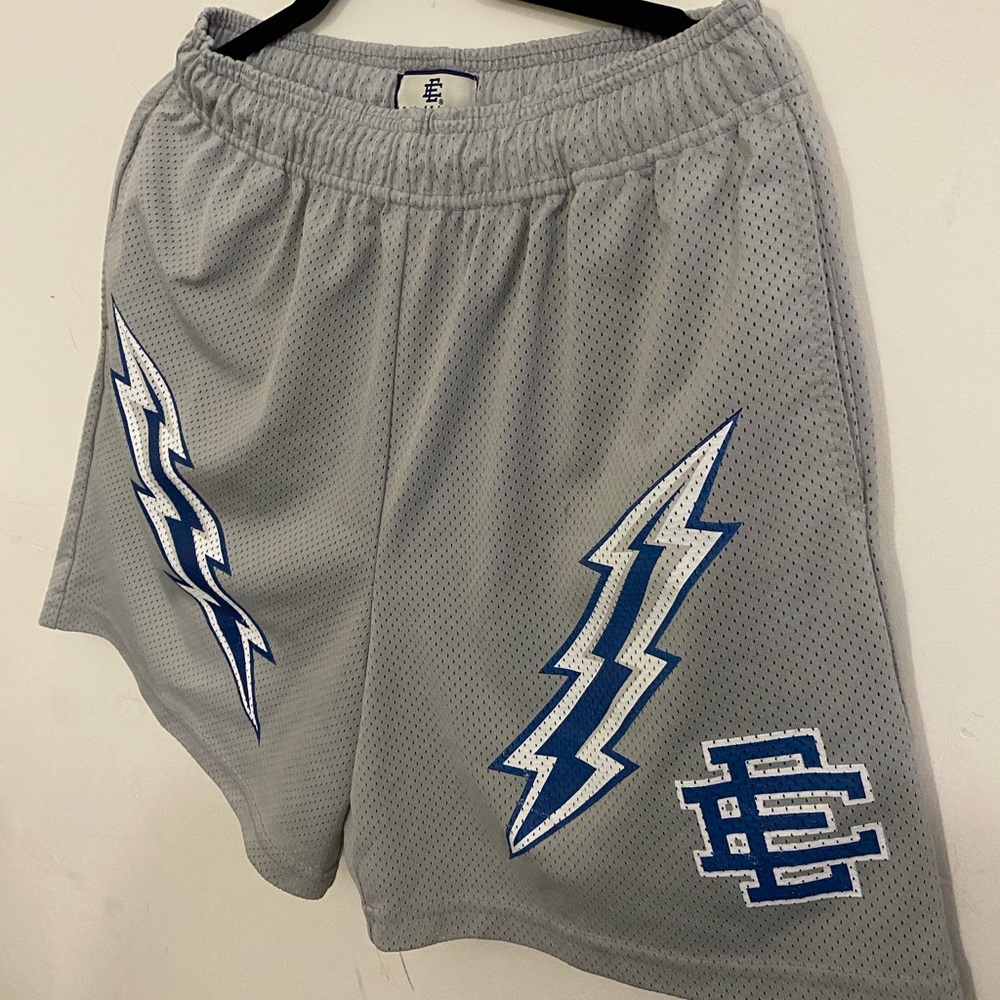 AUTHENTIC VOLTS GREY EE SHORT